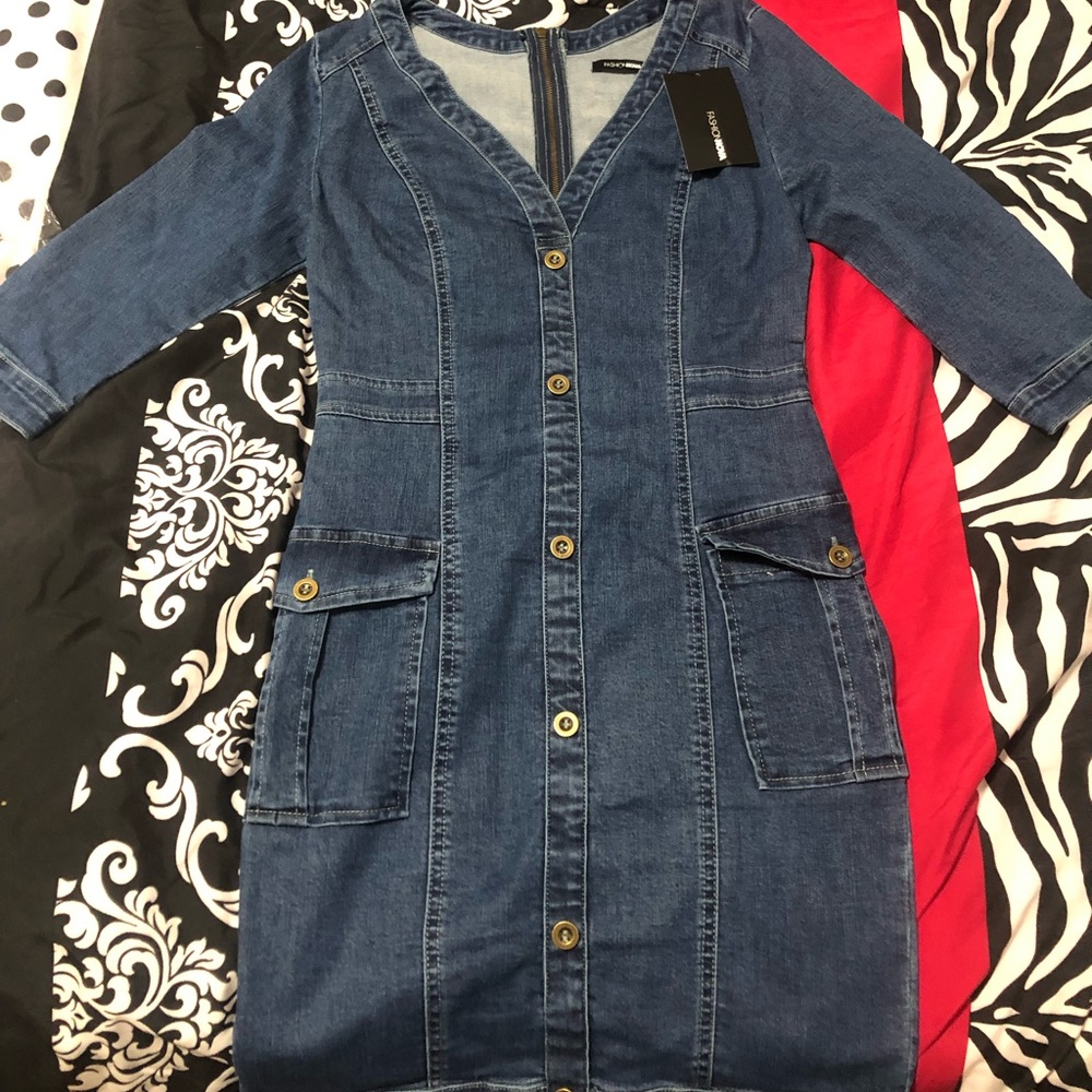 Press pause dress